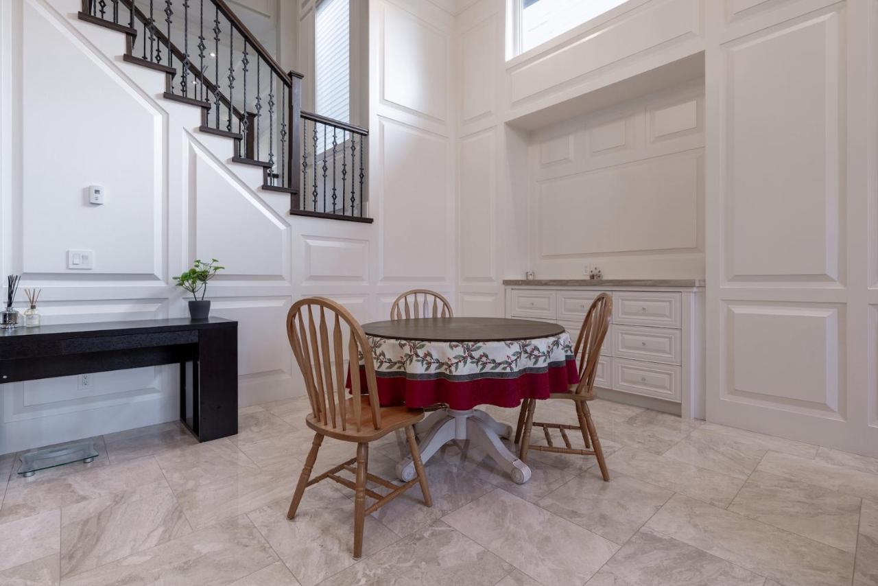 Luxurious Private Rooms In Richmond Exterior photo